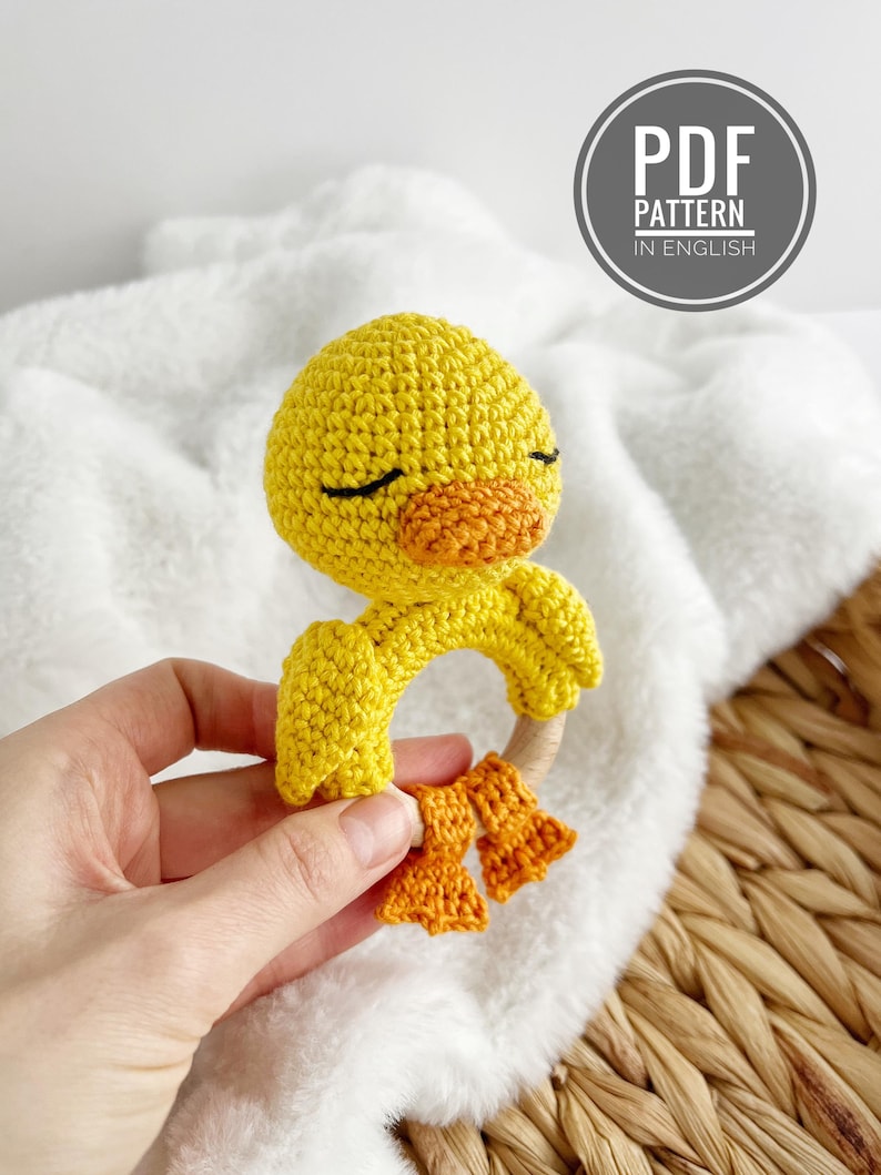 Häkelanleitung für eine Babyrassel mit Ente, Amigurumi-Enten-Plüschtier, gehäkelte Enten-Beißringe, Stofftiere Bild 1