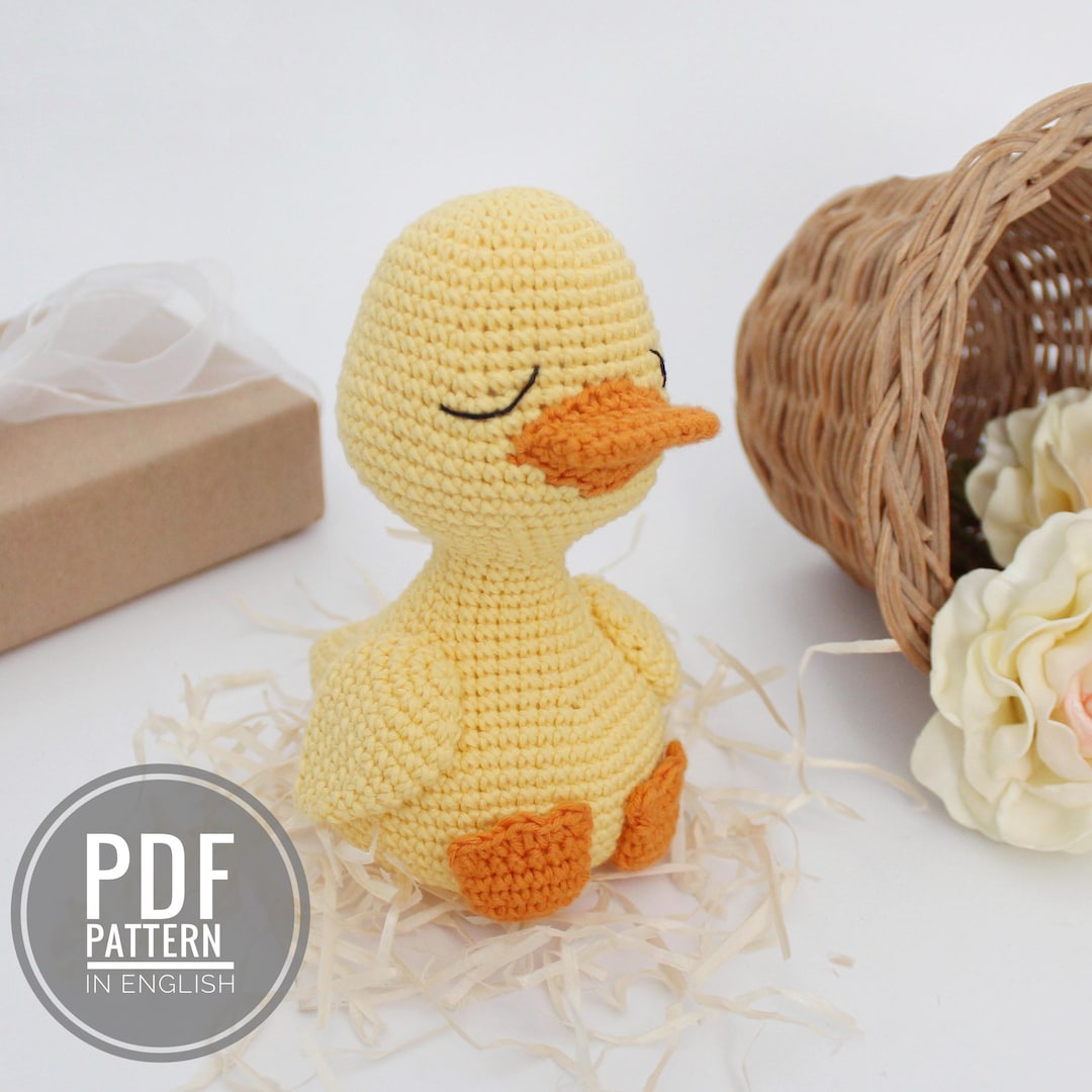 Eアカウント あみぐるみ　ぬいぐるみ　編み物　 　あひる 🐣アヒルあみぐるみ