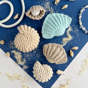 12 i 1 virkmönster för hav, Amigurumi-nyckelring och väskberlock i PDF-format, sköldpadda, maneter, sjöstjärna, snäckskal, sjöhäst, fisk, virkning med havsliv bild 10