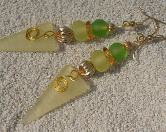 LEMON KIWI PIE Boucles d’oreilles, Verre dépoli, Verre de mer, Saisons estivales, Boucles d’oreilles en perles de verre légères, Chartreuse, Jaune
