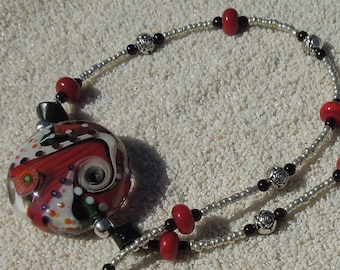 HEARTS In TUNE, Pendentif floral en verre et collier de Saint-Valentin perlé d’argent, collier rempli d’argent à bascule pour bijoux pour femmes