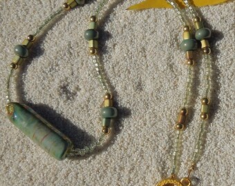 FAIRIES dans le JARDIN, Pendentif en verre de bronze FAIRIES Joli collier, chaîne perlée or rempli de collier de nouveauté