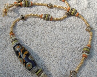 Saison des Récoltes, Collier CITRINE, Gemstone Céramique Floral Pendentif Heishi Collier perlé, Collier Rempli d’Or