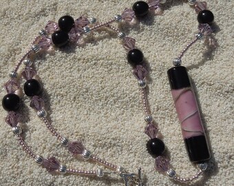 MISTY HILLS au crépuscule, cristal de verre rempli d’argent Designer Pendentif Perlé Collier de chaîne, Collier de perles noires pour cadeau de femme