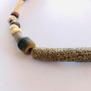 Precolumbian Tairona authentic, spondylus, coral necklace.