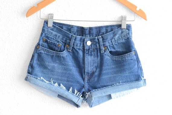 levi high waisted distressed shorts