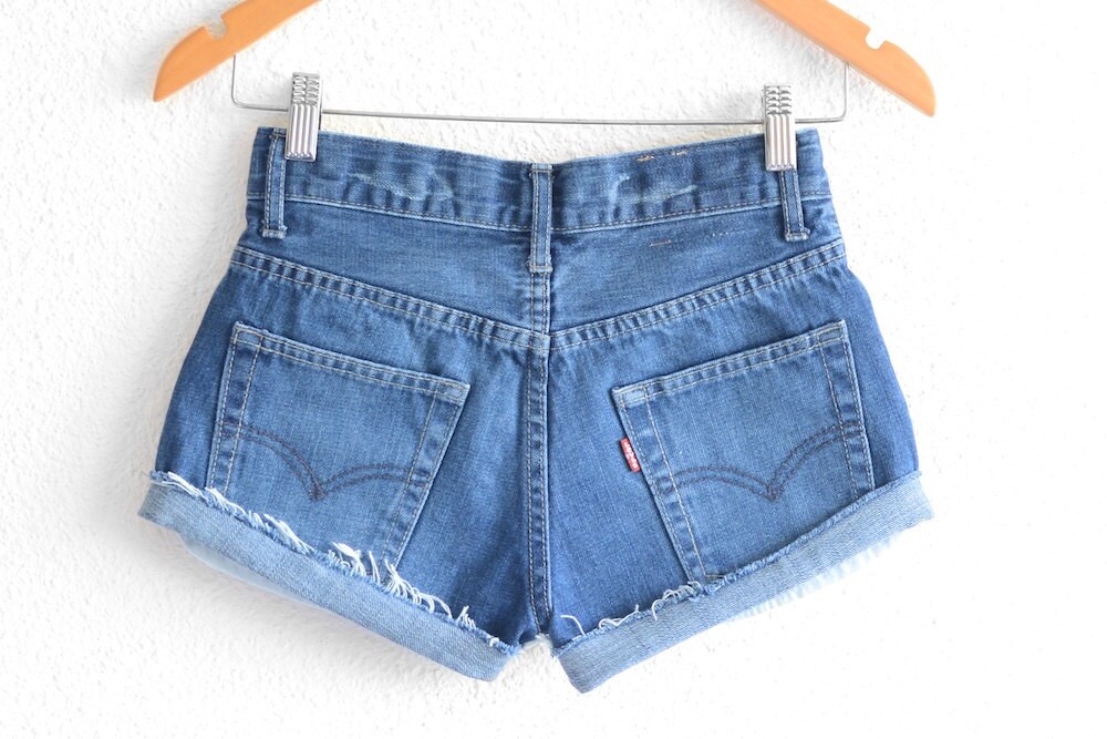 Levis High Waisted Shorts Distressed 