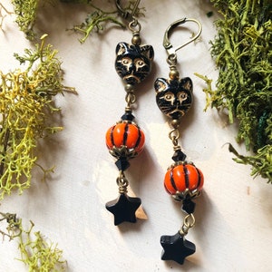 Black Cat and Pumpkin Earrings by MinouBazaar