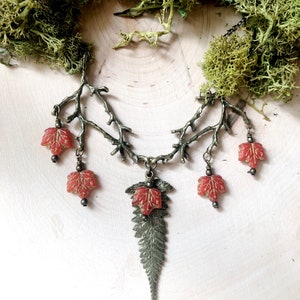 Collar de helechos y ramas Bosque de hadas de otoño naranja de MinouBazaar