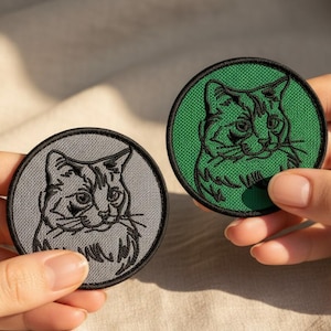 Realistisk fluffig kattlapp, broderad lapp för jacka, ryggsäck och kepsar