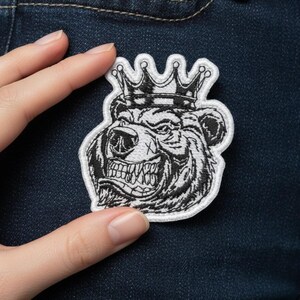 Geborduurde patch berenkroon | Appliqué grizzlykop | Naaien, opstrijken, klittenband
