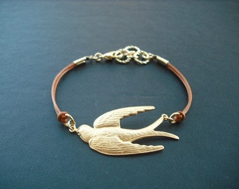 gliding bird bracelet