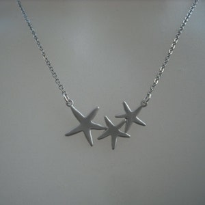 Adorable Triple Starfish necklace Bridesmaids gift, Wedding Gift image 3