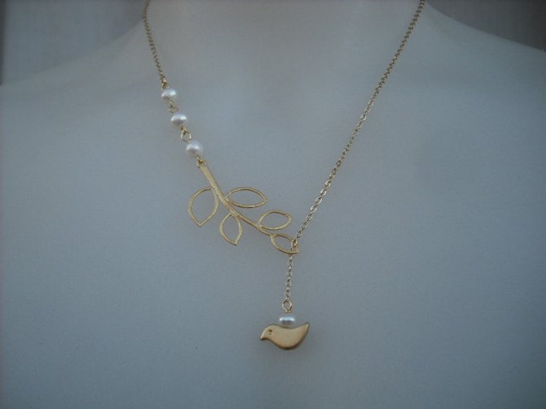 matte yellow gold five leaf branch and bird lariat 16K yellow gold plated chain image 2