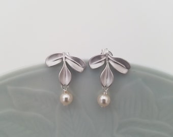 Gold or Silver Tiny Leaf Post Earrings - Sterling Silver Post, Pearl June Birthstone Earrings, Wedding Gift, Bridesmaids Gift, Birthday Gift