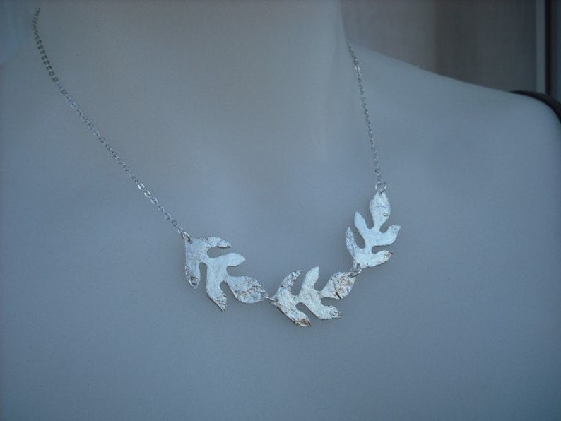 Silver Necklace with modern leaf, Bridesmaid gift, Bridesmaid Necklace, Wedding Gift, Birthday Gift image 3