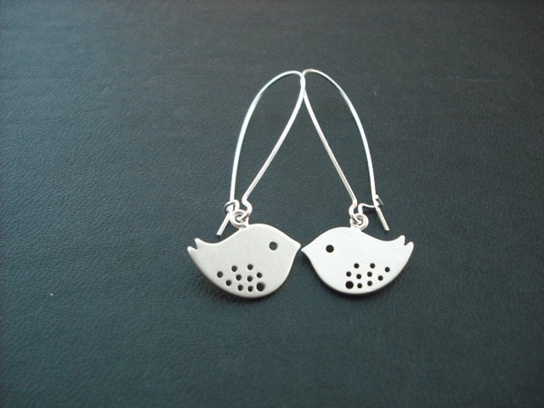 love birds earrings matte white gold plated and kidney earwire image 1