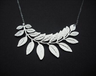 touch of life necklace - silver finish