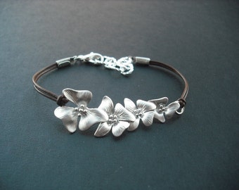 Bridesmaid Bracelet, Silver Bracelet with Fourfold Flowers
