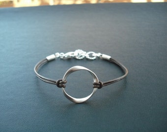 Bridesmaid bracelet, bridesmaid gift, wedding gift, silver bracelet with simple twisted ring
