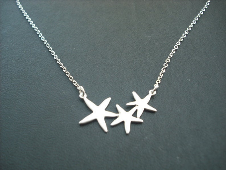 Adorable Triple Starfish necklace Bridesmaids gift, Wedding Gift image 2