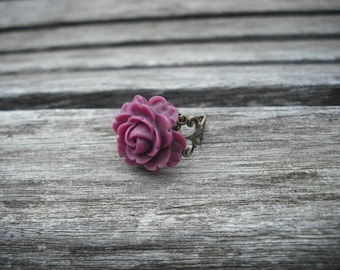 Maroon rose flower ring - antique brass