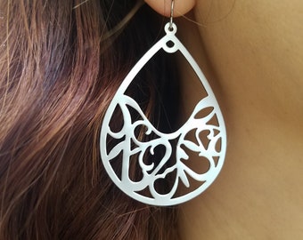 Matte Arabesque Pattern Teardrop earrings- white gold plated