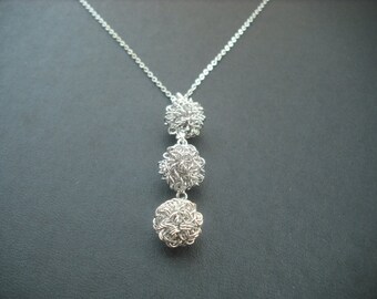 Triple Metal Thread Weaving Ball Necklace - white gold plated