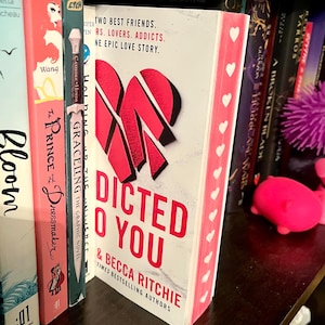 Addicted to you book with sprayed edges. Books with sprayed or painted edges. Special edition books. Books.