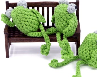 CROCHET PATTERN Sitting Frog Low-Sew Amigurumi by MevvSan [PDF Instant Download]