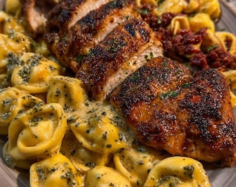 EINFACHES REZEPT für cremige Knoblauch-Kräuter-Tortellini mit Huhn - Digital Rezept Download (PDF)