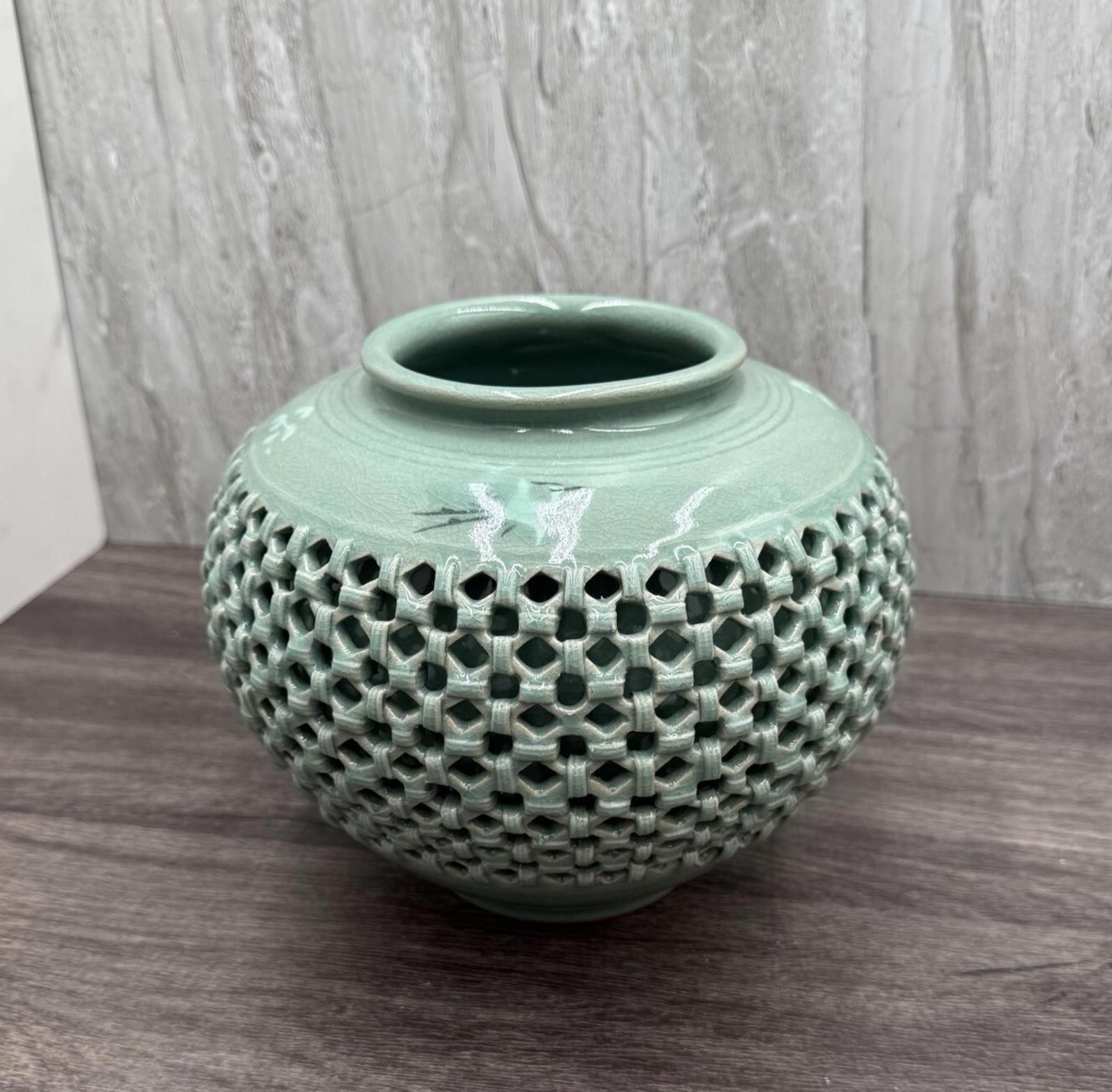Vintage Korean Double-Walled Celadon Vase with Cranes – Stunning Reticulated Art