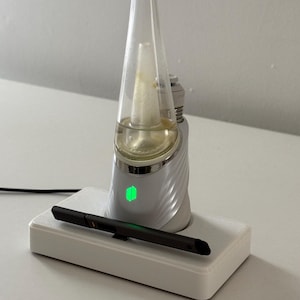 Version 1 // Puffco Peak Pro and Hot Knife Charging Dock: Wireless Charging Pad and USB-C Magnetic Charging Dock