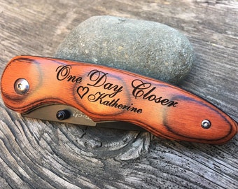 One Day Closer, Long Distance Relationship Gift, Personalized Engraved Pocket Knife, Husband Boyfriend Deployment Gift, Grip