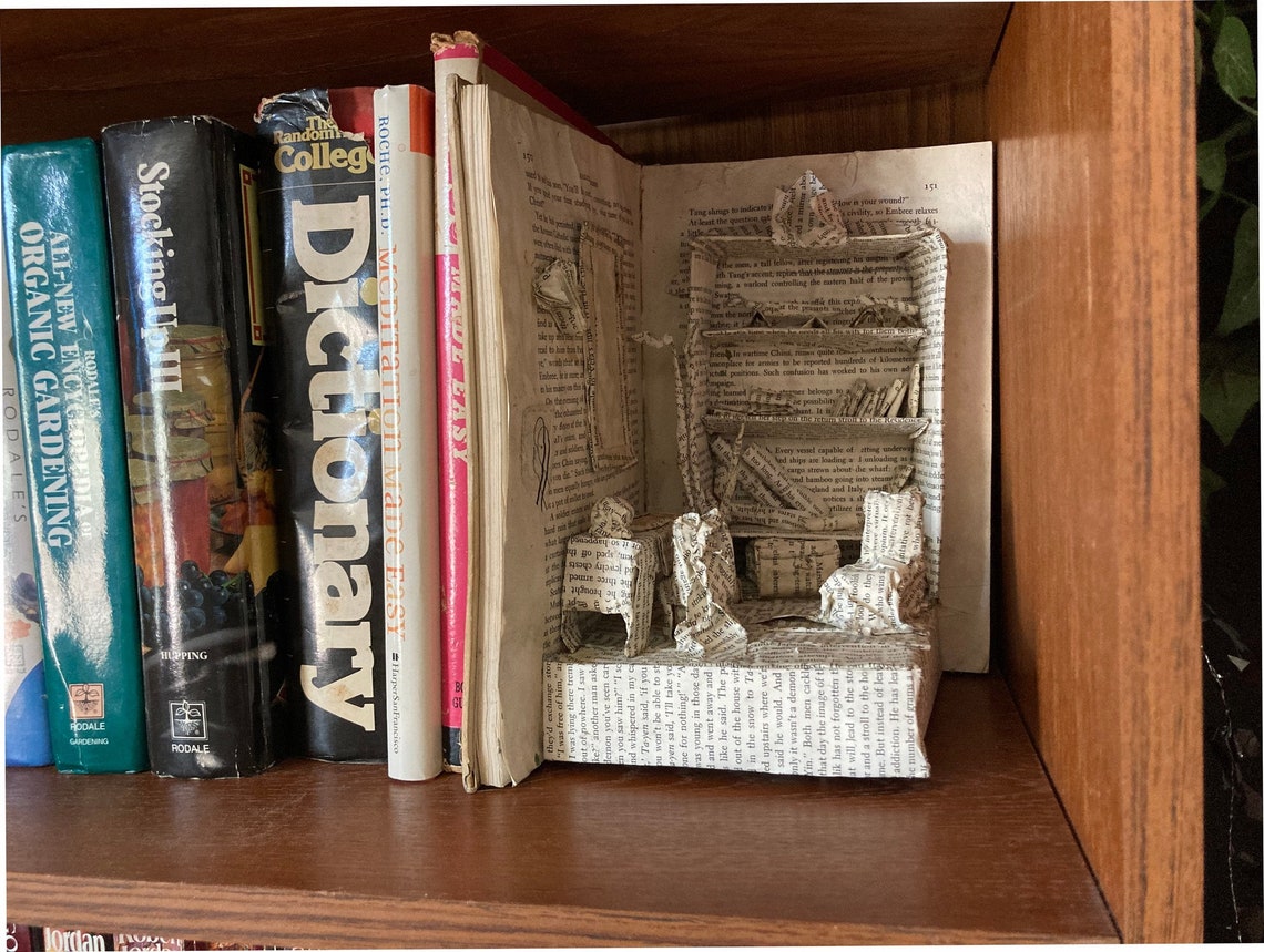 Bookend Book the Warlord's Study Miniature Diorama Etsy