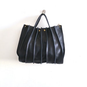 Black leather handbag cross bag gift for her accordion bag image 2