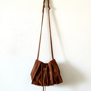 Bucket bag Brown leather crossbody bag gift for her accordion bag image 2