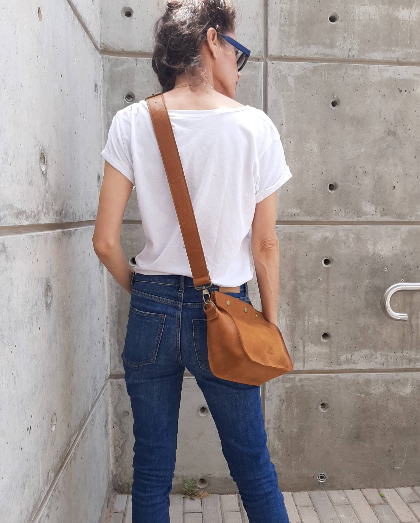 ショルダーバッグ・ポシェット ROCKCAKE Square Leather Stud Middle Bag Brown Square embellished strap quilted PU leather crossbody bag