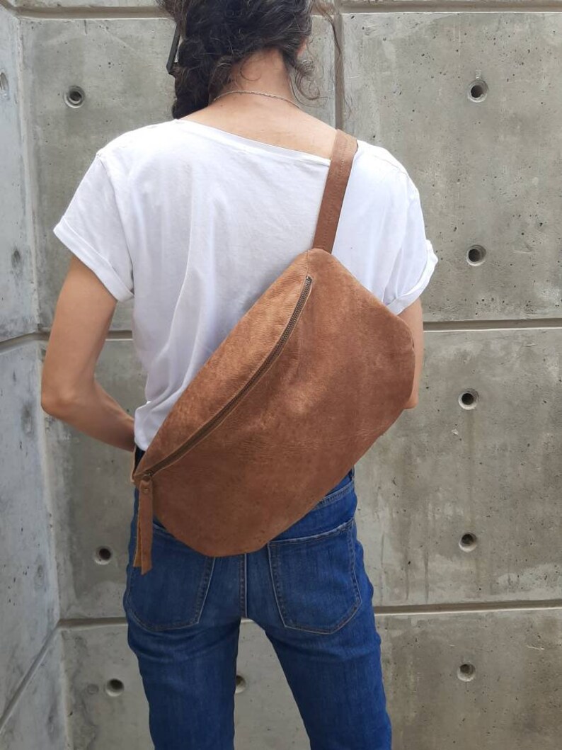 Large leather pouch bag brown image 1