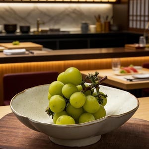Handgjord Wabi-Sabi Keramisk Skål, Beige Keramik med Organisk Kant, Minimalistisk Serveringsskål