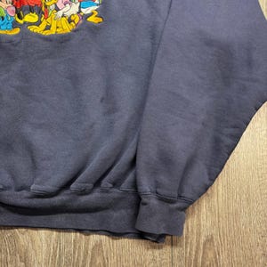 Vintage Disney Store Mens XXL Mickey Mouse Friends Embroidered Navy Sweatshirt image 3
