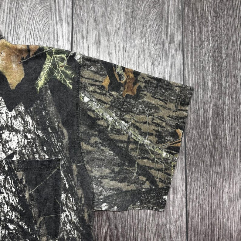Mossy Oak Break-Up Infinity Camo L Pocket Shirt Mens Hunting Tee Brown Green Y2k image 3