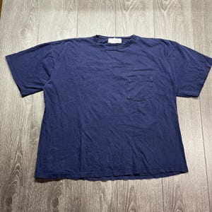 Vintage 1990s Blank Faded Blue Navy T Shirt Boxy Medium Large Pocket Tee Essential Streetwear Single Stitch