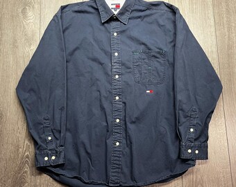 Camisa vintage Tommy Hilfiger azul marinho sólida com botões e bandeira bordada extra grande, estilo preppy GG