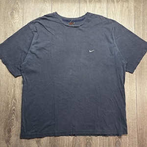 Koszulka męska Nike Swoosh Vintage XXL w kolorze granatowym z haftowanym okrągłym dekoltem Y2k zdjęcie 1