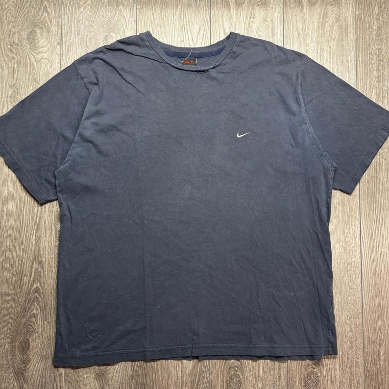 Koszulka męska Nike Swoosh Vintage XXL w kolorze granatowym z haftowanym okrągłym dekoltem Y2k zdjęcie 1