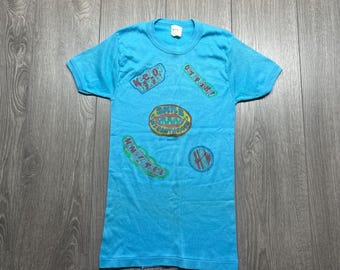 Vintage 1970s Hand Made Graphic Shirt Cute Blue Smile Biking Chow Fitted Single Stitch