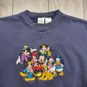 Vintage Disney Store Mens XXL Mickey Mouse Friends Embroidered Navy Sweatshirt image 2