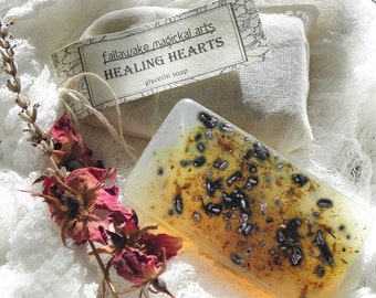 Healing Hearts Glycerin Seife, Rosenblätter, Lavendel, Geißblatt