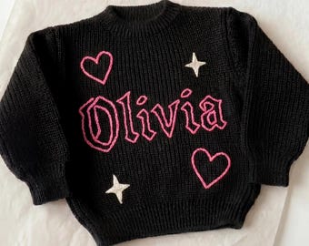 Suéter gótico personalizado para bebé niña, jersey de punto con calavera y telaraña bordado a mano, regalo personalizado para baby shower estilo gótico pastel.